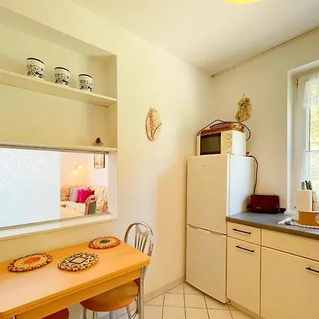 Waldstrasse 12 05 Lägenhet *